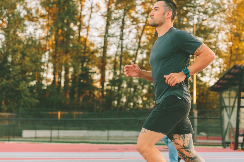 fit man running to maintain cooltone results