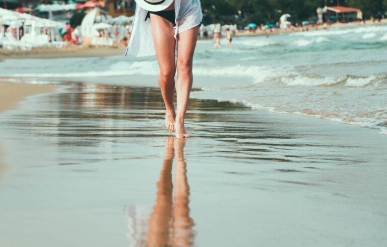 smooth legs at the beach from permanent hair reduction in Wayzata
